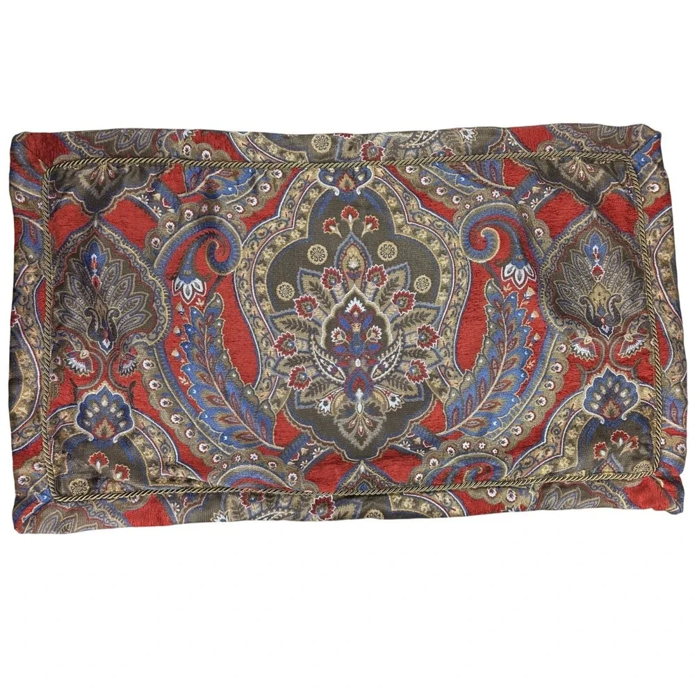 Croscill Margaux King Pillow Shams x 2 Jacquard Corded Trim Medallion‎
